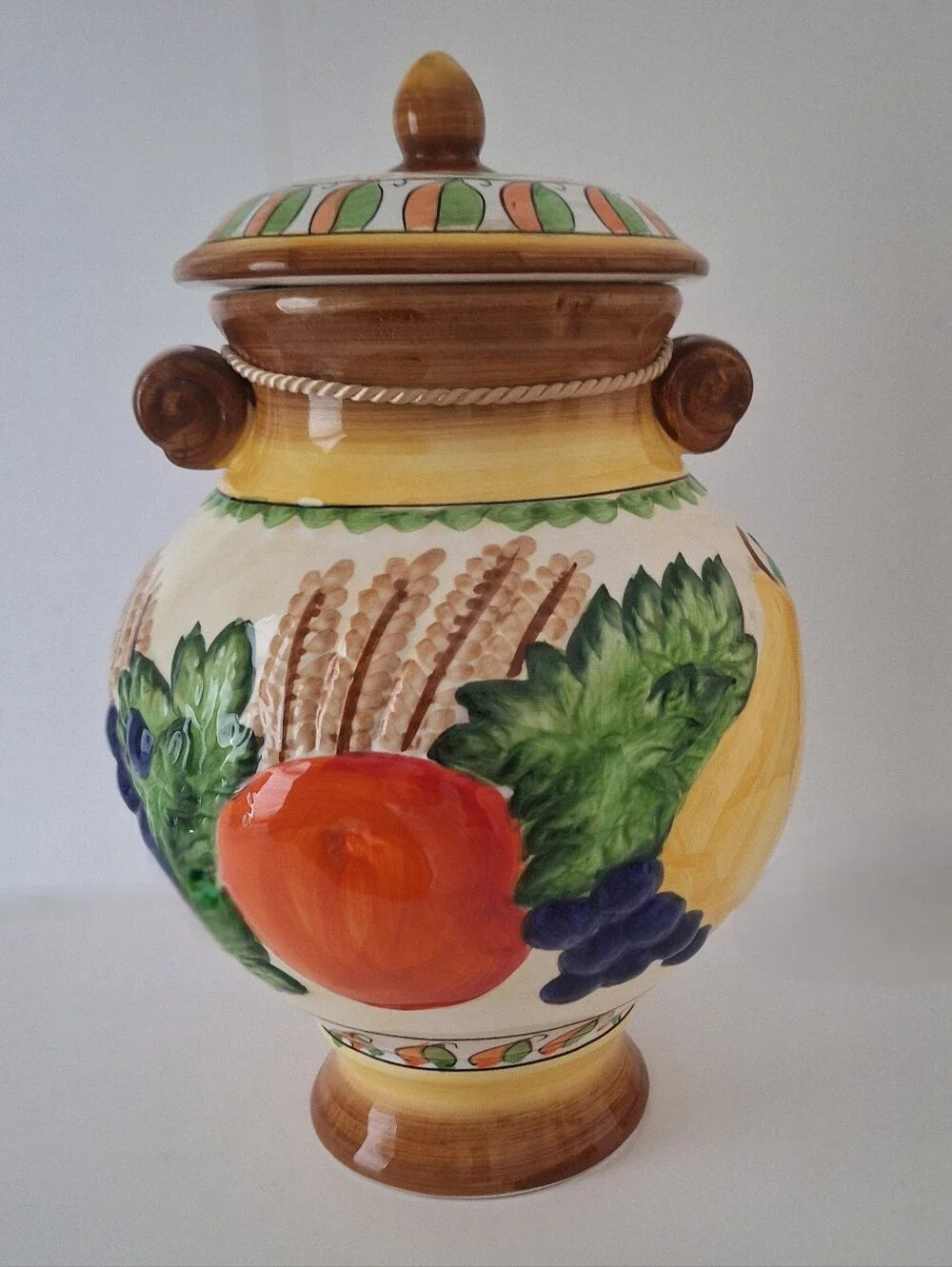 Nonni's vintage ceramic biscotti jar